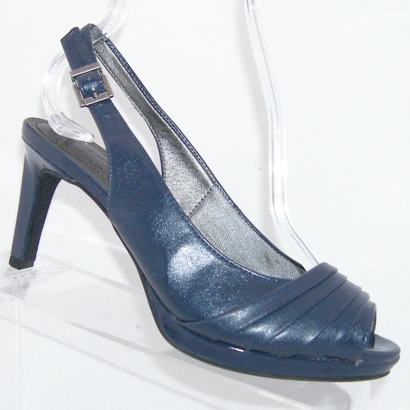 lifestride blue shoes